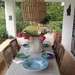 Villaquinta Couette-café 4*